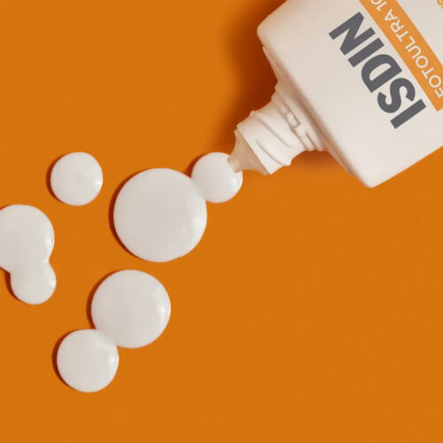 کرم ضد آفتاب ضد لک بی رنگ اسپات پریونت ایزدین - Isdin Fotoultra 100 Spot Prevent SPF 50