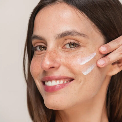 کرم ضد آفتاب ضد لک بی رنگ اسپات پریونت ایزدین - Isdin Fotoultra 100 Spot Prevent SPF 50
