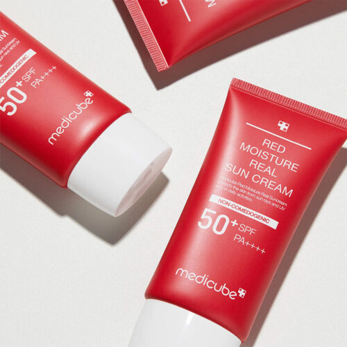 کرم ضد آفتاب مرطوب کننده و تسکین دهنده مدی کیوب - Medicube Red Moisture Real Sun Cream